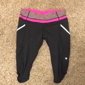 Lululemon size 10 capris